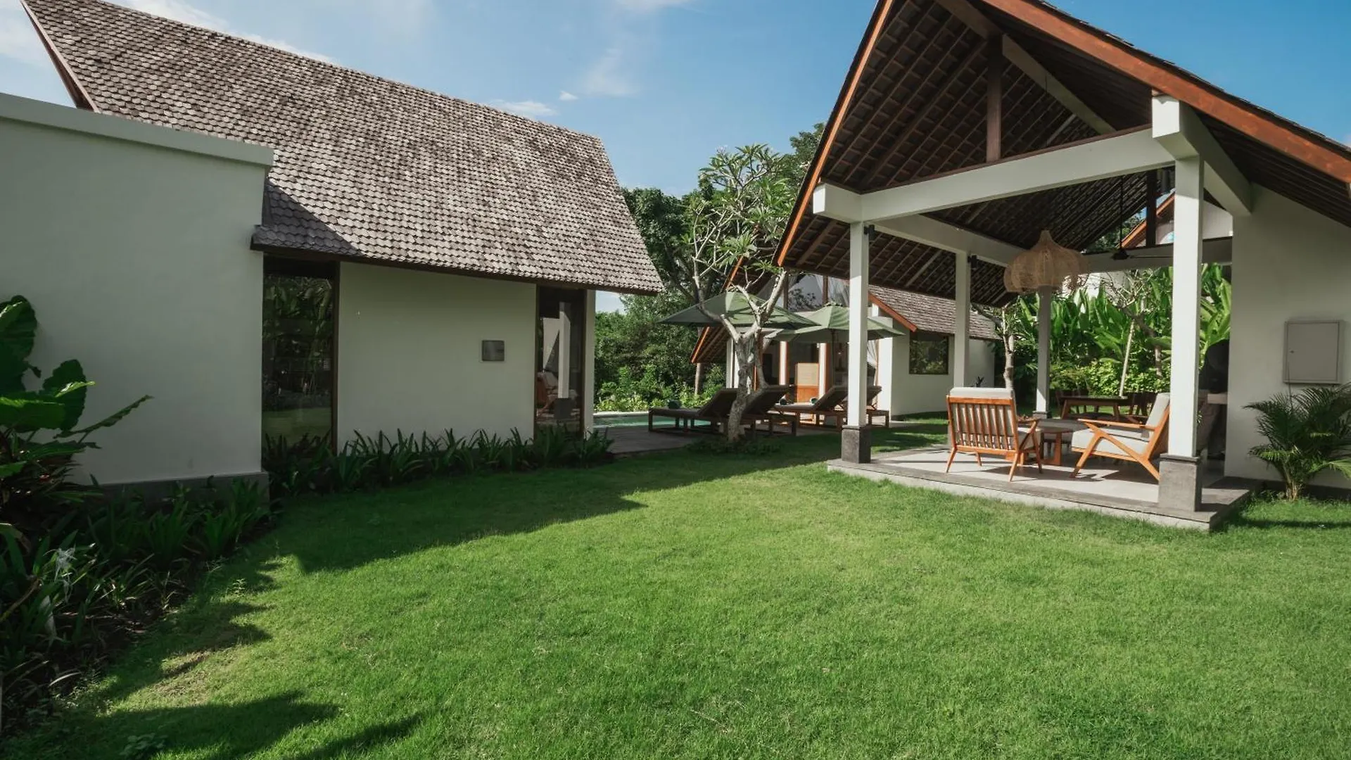 Arpana Luxury Private Pool Villas 짐바란 0*,