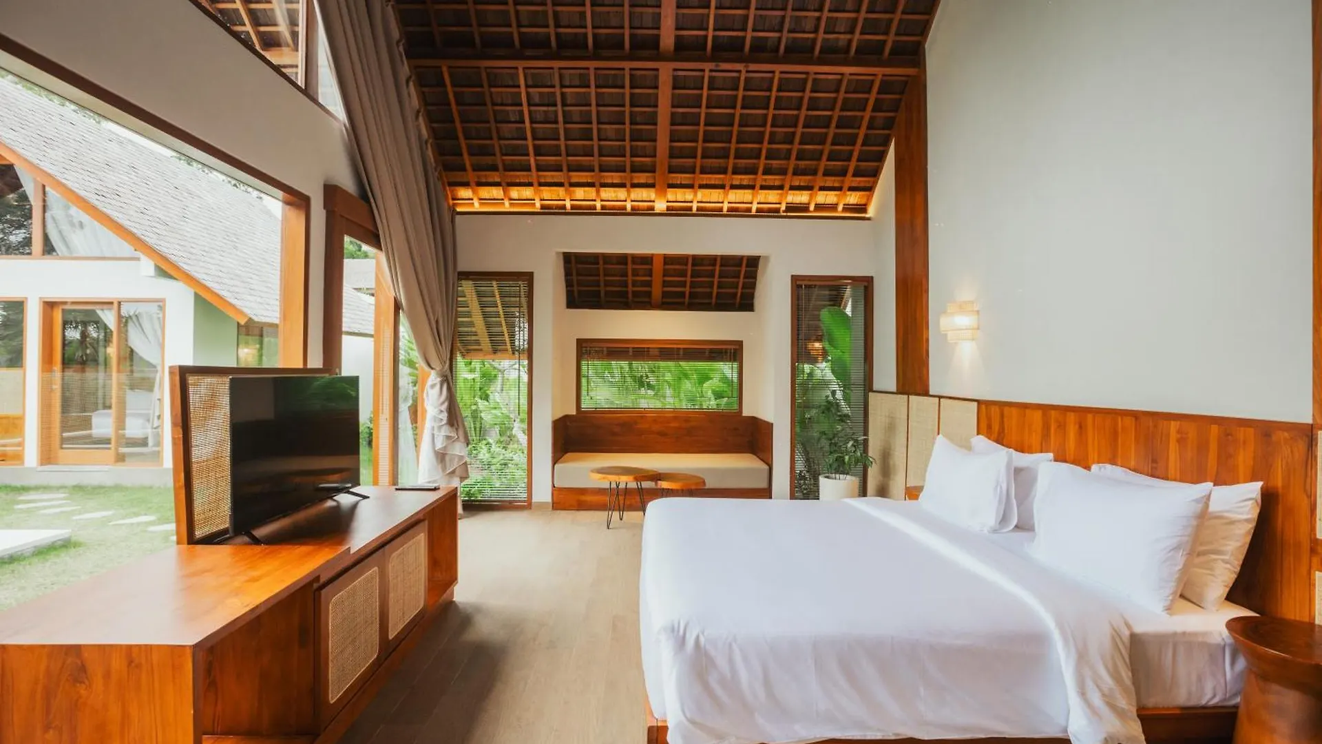 Arpana Luxury Private Pool Villas 짐바란
